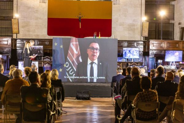 Ladislav Hamran speaking at award ceremony