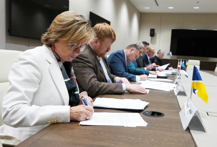 Group signing of the JITs agreement