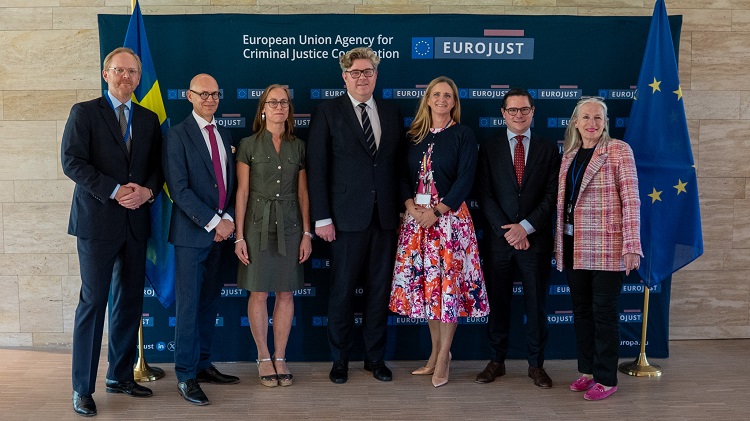  Mr Gunnar Strömmer, Minister of Justice of the Kingdom of Sweden, was welcomed to Eurojust headquarters today by President Michael Schmid.