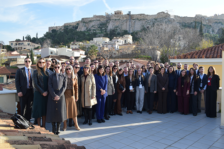 meeting participantes in athens