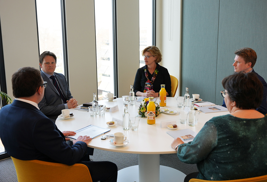 Working lunch with Ms Klasja van de Ridder, Head of the European Commission Representation in The Netherlands (ad interim)