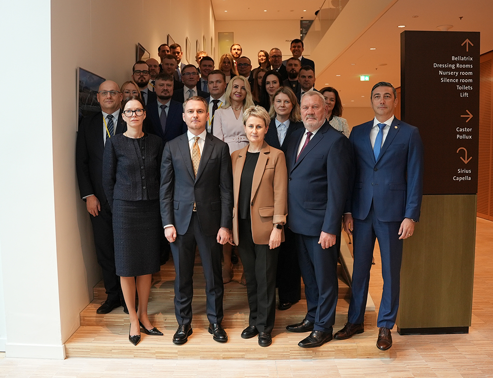 Picture of participants to the meeting