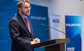 Vincent Jamin speaking at SIRIUS Conference, 2023