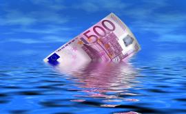 500 Euro bill floating in water 