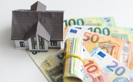 money and toy house