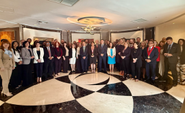 group picture meeting