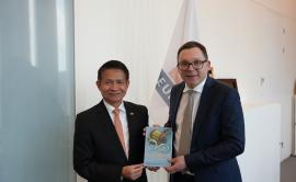 H.E. Mr J. Eduardo Malaya